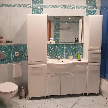 Spacious For 2+1 *